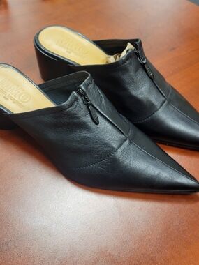 MM6 Maison Margiela Black Leather Pointed Mules